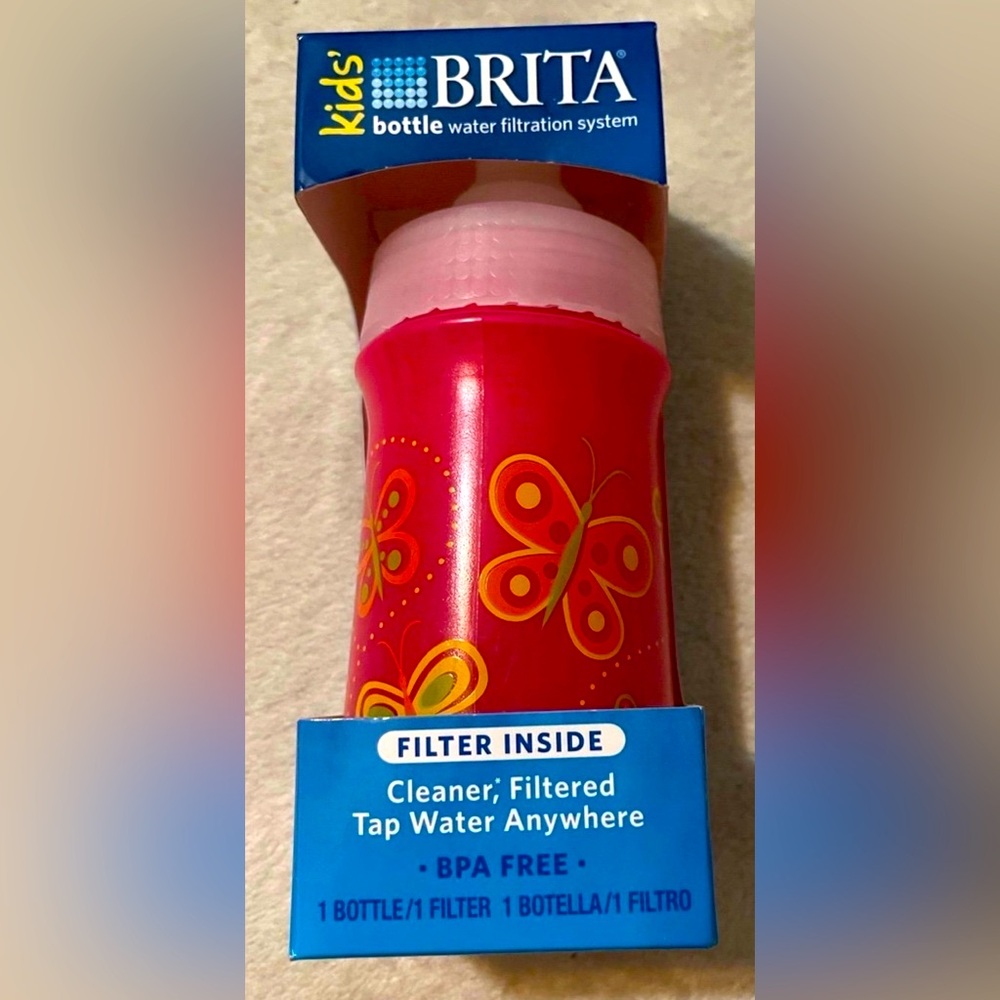 Kids Brita  bottle water filtration system 13 oz.  Butterfly themed bottle